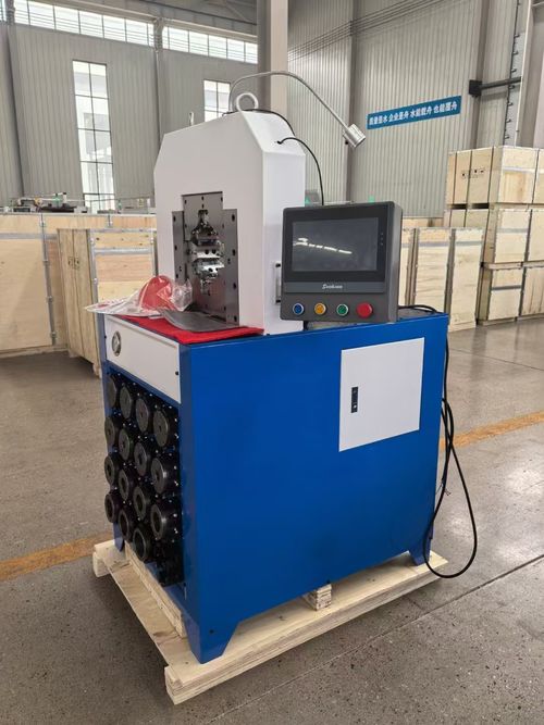 Het laatste nieuws van het bedrijf over 3 inch PLC Control Systerm Touchscreen + snelle verandering slang crimping machine voor klant bezoeken en het maken van de bestelling