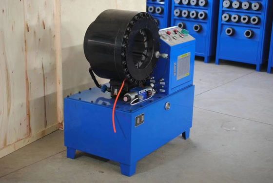 Hydraulische 4 inch 4-102 mm 4 lagen slang Grote grootte Industriële gebreide slang krimpmachine 4 kw Compacte structuur