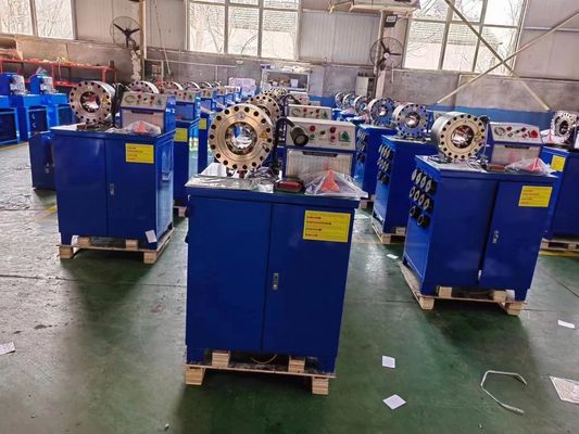 200 stuks/uur rubberen slangkrimpmachine met krimpkracht van 860*640*1300 mm 600T