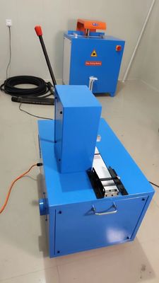 2 inch 6-51mm Blauwe Skiving 4 lagen Elektrische rubber slang snijmachine met geavanceerde en gebruikersvriendelijke knop controle