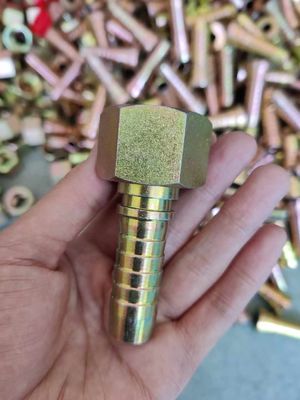 Verschillende grondstoffen Carbon Steel Gedrukt oliepijpverbinding Hydraulische slangtoepassingen Roestvrij staal oliepijpverbinding