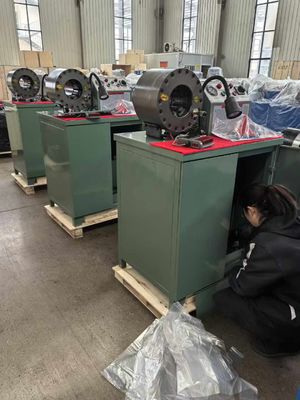 6-51 mm Compacte structuur Hydraulische slangbuiscrimping machine 10 Dies slangcrimping machine / slangcrimper