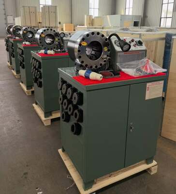 Goede prijs. 2 inch 600T OEM service rubberen slang krimpmachine hoger model groene kleur 220v / 380v spanning apeciale elektrische spanning met bereik van 6-51 mm en 10 verwisselbare matrijzen online