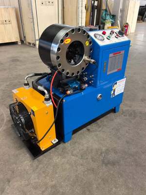 2 inch DX68 blauwe kleur elektrische hydraulische slangcrimper met verdampingskoeler voor massaproductie Grotere capaciteit 6-51 mm 10 matrijzen Nauwkeurigheid en 200 stuks per uur efficiëntie