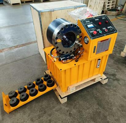 6-51 mm 10 matrijzen Speciaal ontwerp gele kleur hydraulische slang krimpmachine met 31,5 MPa oliepompdruk 220 v / 240 v / 380 v / 415 v spanningsopties en 3KW / 4KW motorvermogen