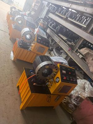 Goede prijs. 31.5Mpa Crimper 380V DX68 van de hoge drukslang voor Pijpmontage het Drukken online