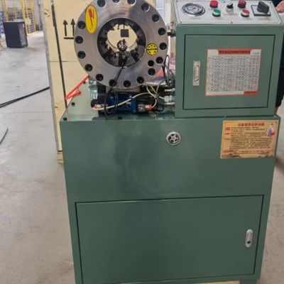 Goede prijs. 4 - 51mm Hydraulische Plooiende de Machine Compacte Structuur van de Slangpijp online