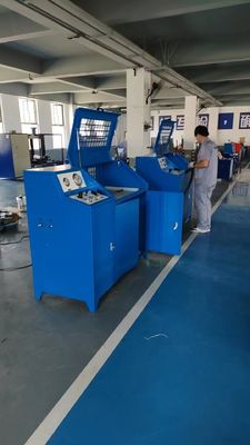 Goede prijs. Automatische slangpersmachine 0-200MPa Drukbereik Voor industriële toepassingen online