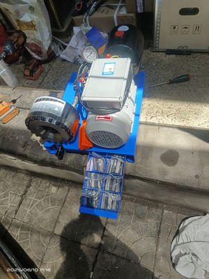 2.2 KW 220V Hydraulische Slangpersmachine met 1/4 inch tot 1 inch Persbereik voor 6-25mm Slangen en 1 Jaar Garantie