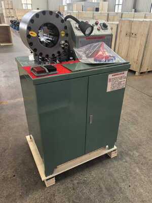 Goede prijs. 2” groene kleur krimpgrootte Bereik tot 2,5 inch binnenslangdiameter Big Force 600T krimpkracht Rubberen slang krimpmachine met bereik van 6-51 mm en 10 verwisselbare matrijzen met snel verwisselbare vormgereedschappen online