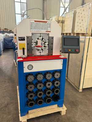 3 inch Hydraulische slang krimpmachine met PLC-besturingssysteem 6-76mm krimpbereik en 15 uitwisselbare dies