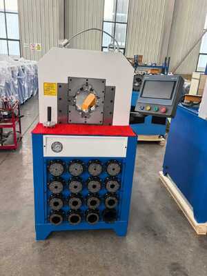 PLC-besturingssysteem 5.5kw/7.5kw Hydraulische slangkrimpmachine met 300 stuks/uur efficiëntie en snelle vervangingsvormen