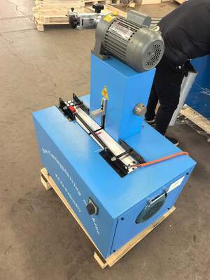 Goede prijs. 2 inch blauwe kleur elektrische 6-51 mm slangsnij- en afschaafmachine met 220V / 380V spanning en 10 verwisselbare matrijzen Twee functies in één machine online
