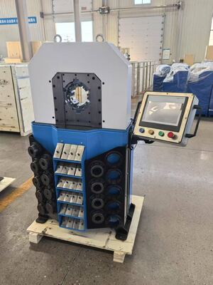 Goede prijs. 4 inch superdikte model OEM-service 0,01 mm nauwkeurigheid hydraulische slang krimpmachine met 6-102 mm krimpbereik en 16 matrijzen online