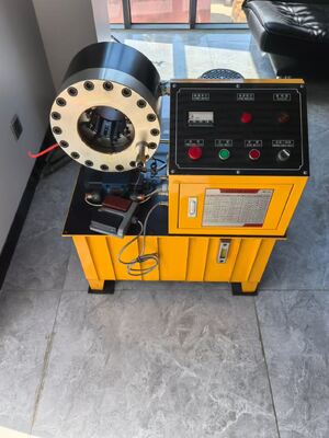 Goede prijs. 2 inch 10 sterft speciaal ontwerp gele kleur hydraulische slang krimpmachine met 31,5 MPa oliepompdruk 220v / 240v / 380v / 415v spanningsopties en 3KW / 4KW motorvermogen online